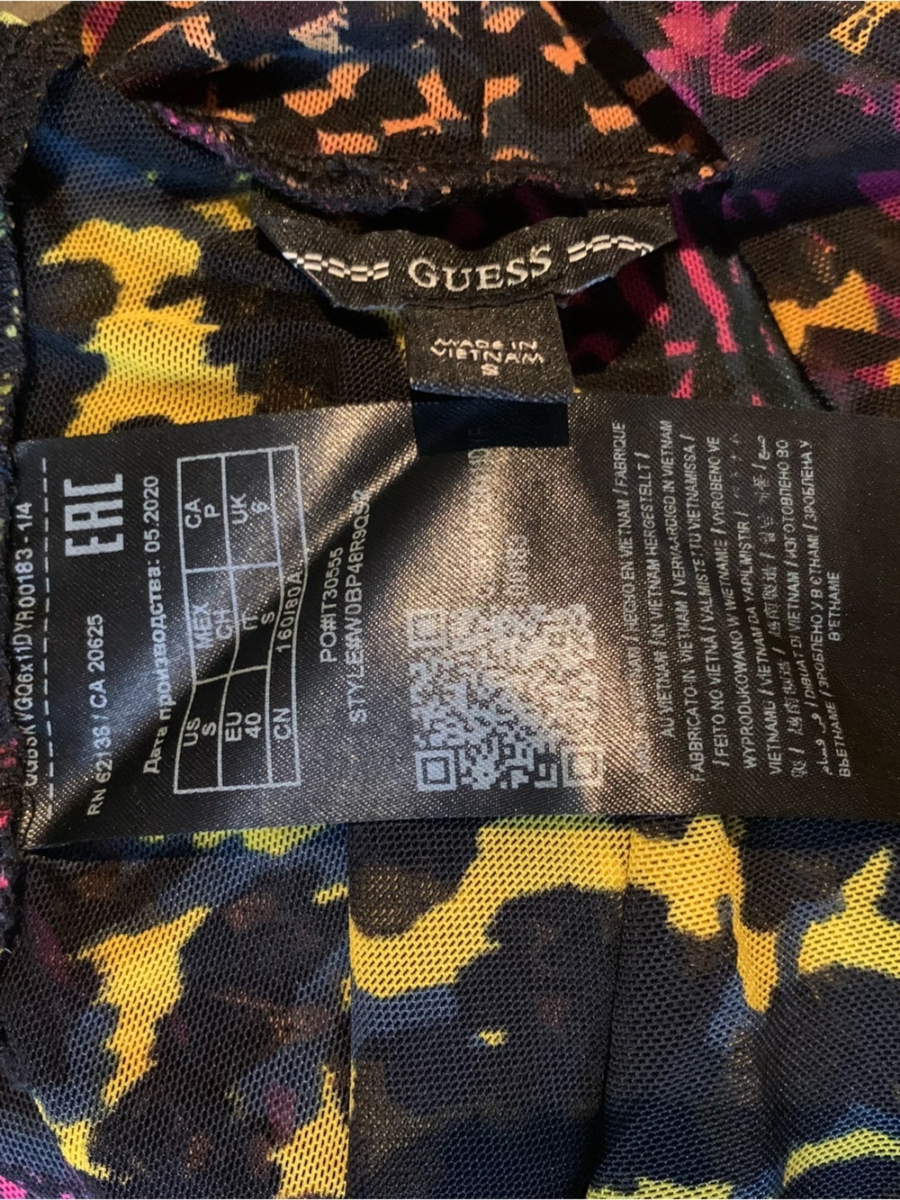 Guess Statement Top Sheer Mesh Mock Neck LS Abstract Animal Black Fuchsia Gold S - Picture 9 of 10